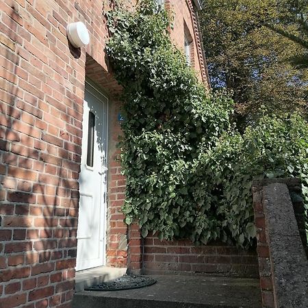 Gutshaus Daemelow Tussen Schwerin En Wismar Exterior foto